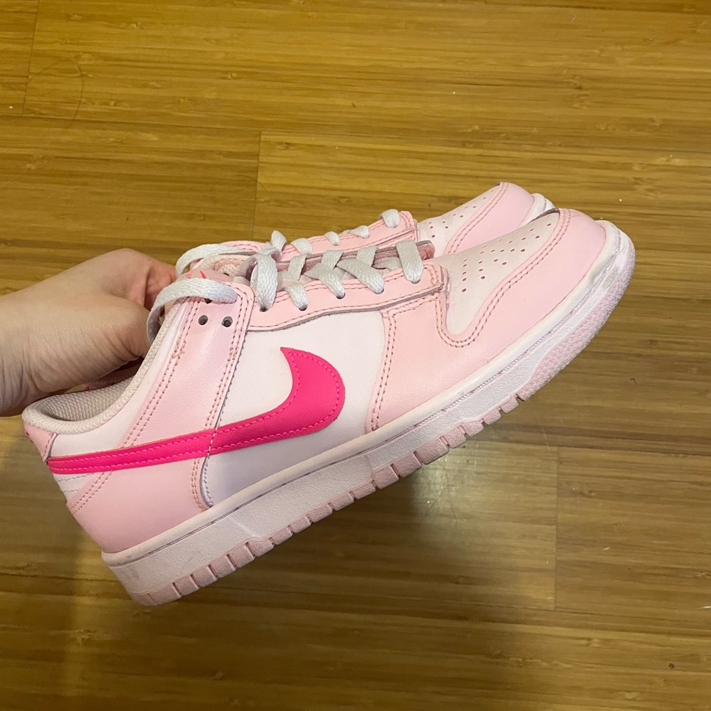 NIKE TRIPLE PINK DUNKS